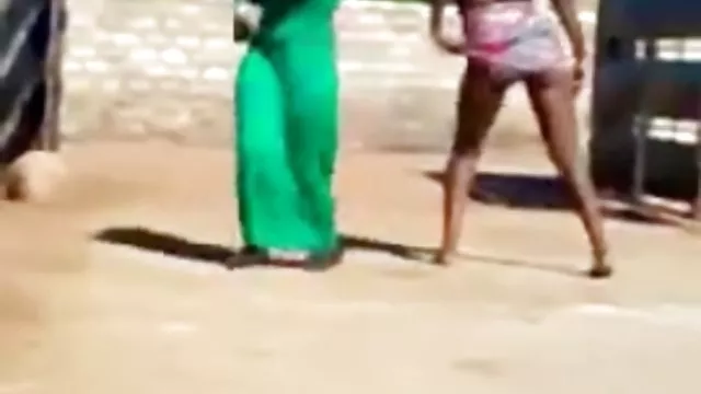 XXX bez rejestracji Na kanapie sex darmowy