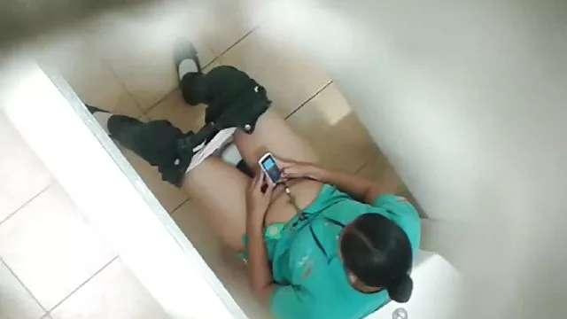 XXX bez rejestracji Oglądać kobiet z dużym pirno za darmo salonem